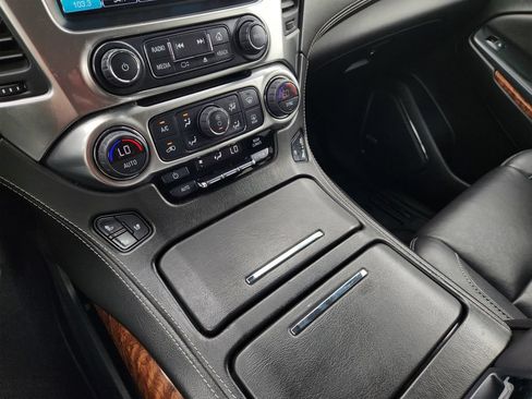 Used 2020 Chevrolet Tahoe Premier AWD/4WD image 15