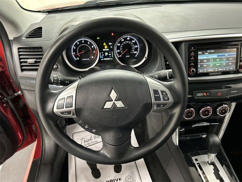 Used 2017 Mitsubishi Lancer SE image 4