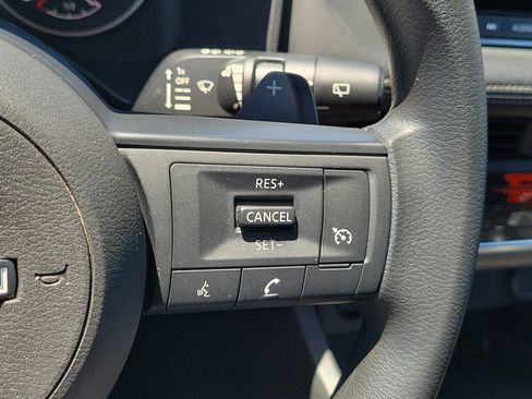 Used 2024 Nissan Rogue S FWD image 24