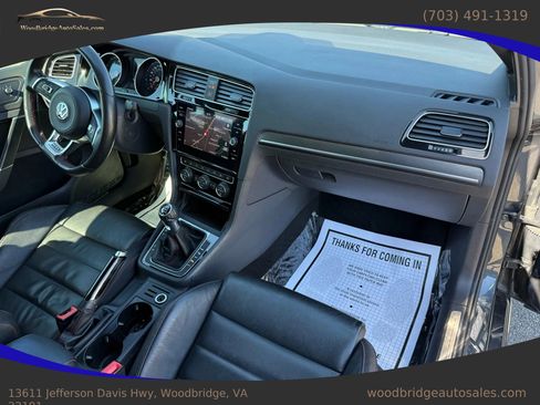 Used 2019 Volkswagen Golf 4-Door image 32