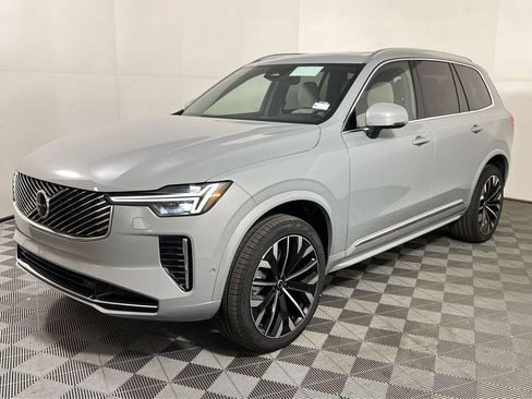 Used 2026 Volvo XC90 B6 Plus w/ Protection Package Premier AWD/4WD image 4