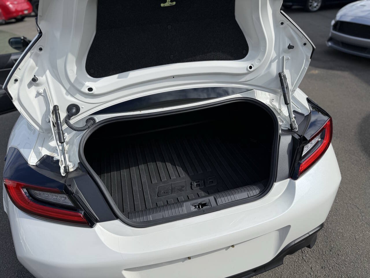 Used 2025 Toyota GR86 Premium RWD image 16