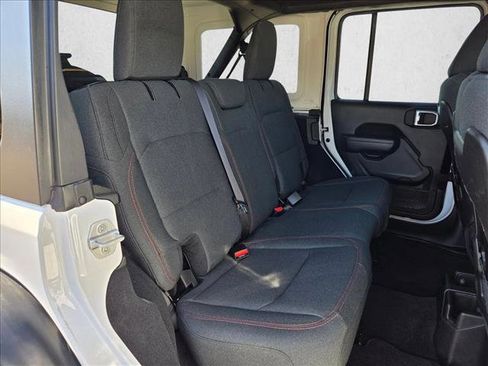 Used 2025 Jeep Wrangler Rubicon image 20