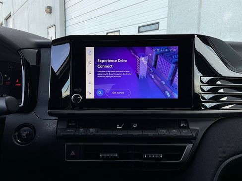 Used 2025 Toyota Camry LE image 24