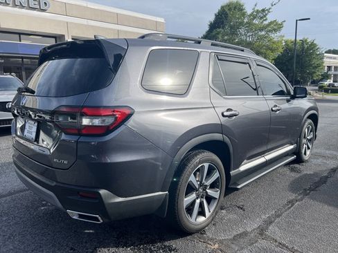Used 2025 Honda Pilot Elite image 5