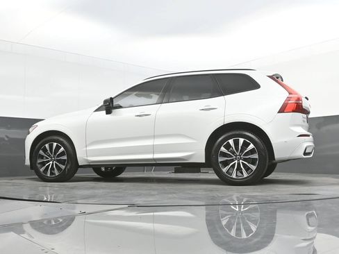 Certified 2024 Volvo XC60 B5 Plus w/ Protection Package Premier AWD/4WD image 31