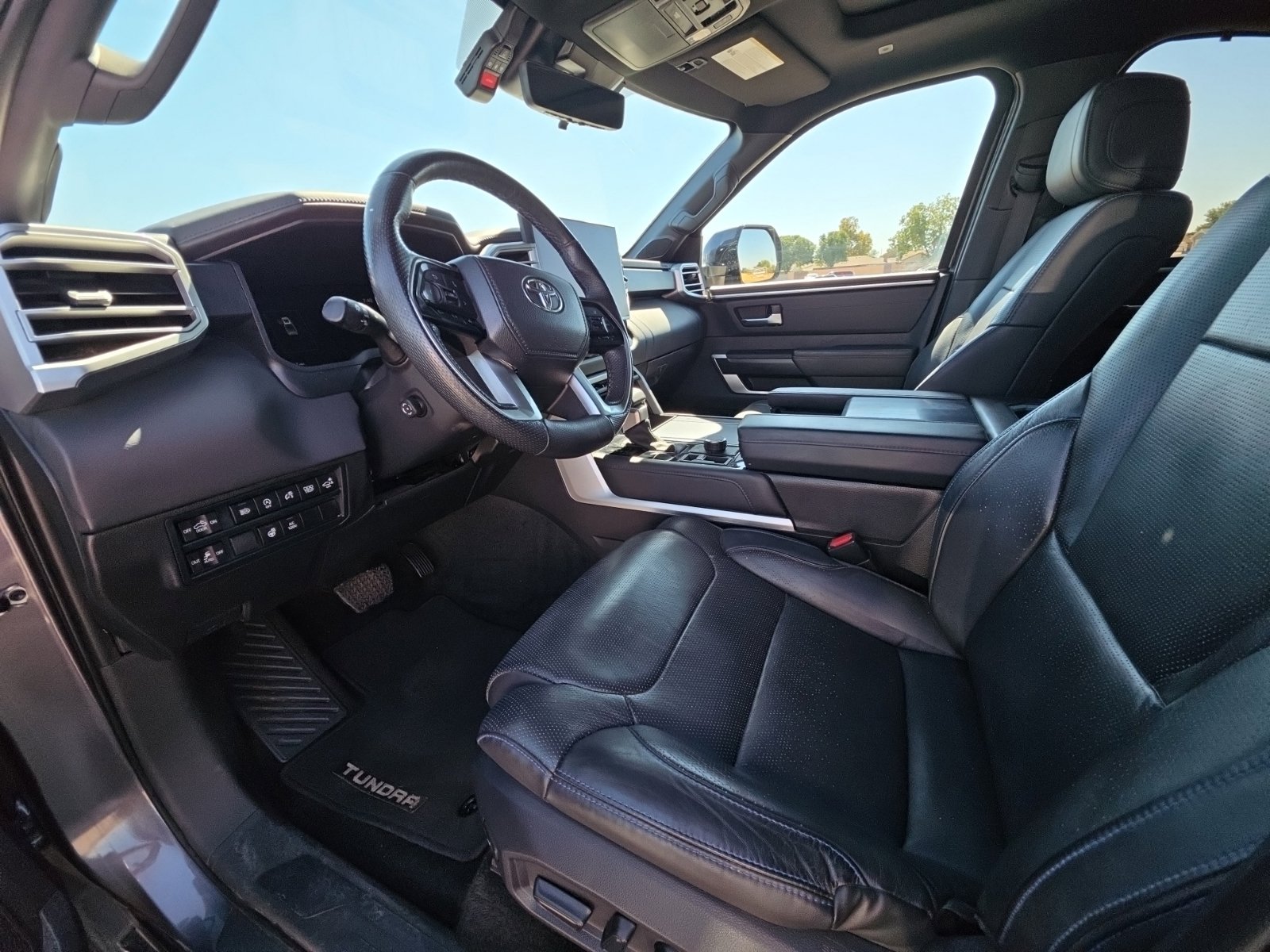 Used 2024 Toyota Tundra Platinum AWD/4WD image 9