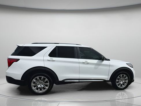 New 2025 Ford Explorer Platinum image 34