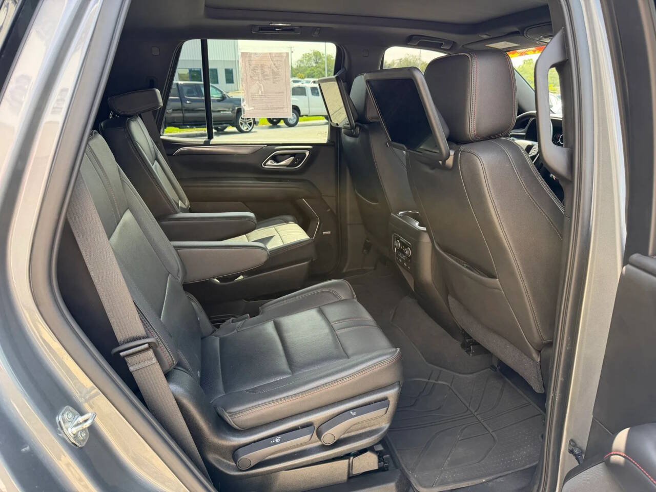 Used 2021 Chevrolet Tahoe RST w/ Luxury Package AWD/4WD image 32