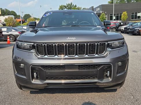 Used 2025 Jeep Grand Cherokee Overland w/ Luxury Tech Group IV AWD/4WD image 2