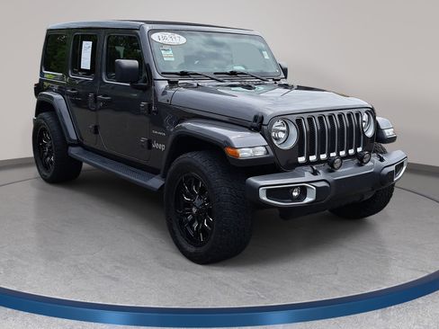 Used 2020 Jeep Wrangler Unlimited Sahara w/ Safety Group AWD/4WD image 3