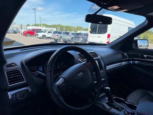 Used 2019 Ford Explorer Sport w/ Equipment Group 401A AWD/4WD image 11