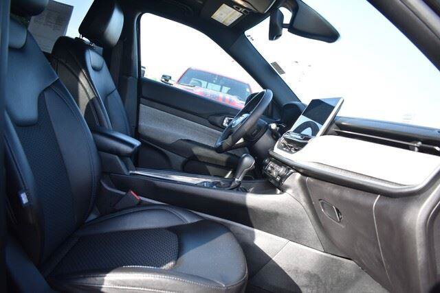 Used 2024 Jeep Compass Latitude AWD/4WD image 16