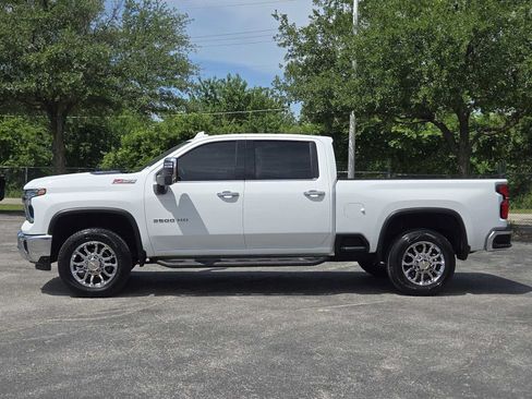 Certified 2024 Chevrolet Silverado 2500 LTZ w/ LTZ Premium Package AWD/4WD image 4