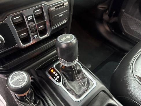 Used 2022 Jeep Wrangler Unlimited Sahara image 27