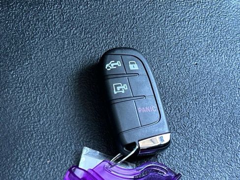 Used 2022 RAM ProMaster 2500 image 37