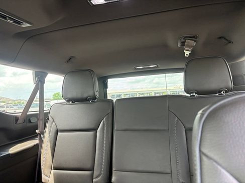 Used 2022 GMC Yukon XL Denali w/ Denali Premium Package RWD image 25