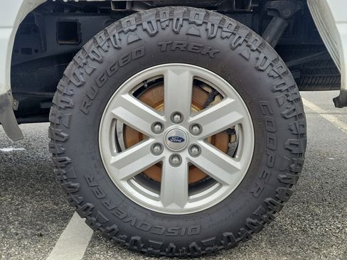 Used 2023 Ford F150 XL w/ Trailer Tow Package image 10