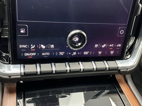 Certified 2025 GMC Yukon XL Denali w/ Sun & Power Step Package image 29