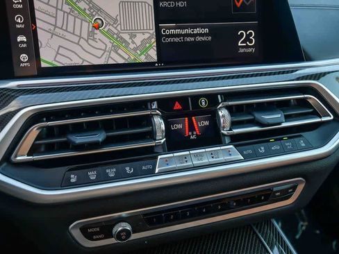 Used 2022 BMW X5 M50i w/ Executive Package image 29