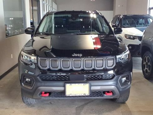 Used 2022 Jeep Compass Trailhawk w/ Trailhawk Elite Group AWD/4WD image 2