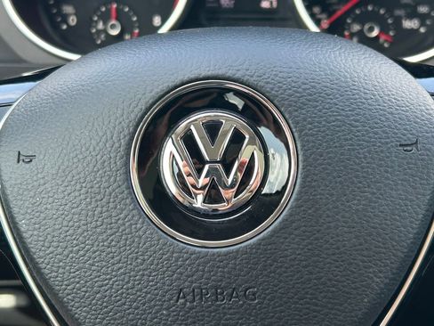Used 2021 Volkswagen Tiguan SE R-Line FWD image 36