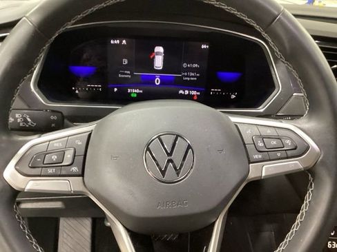 Used 2023 Volkswagen Tiguan SE AWD/4WD image 19