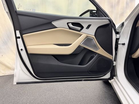 Used 2025 Acura TLX w/ Technology Package image 12