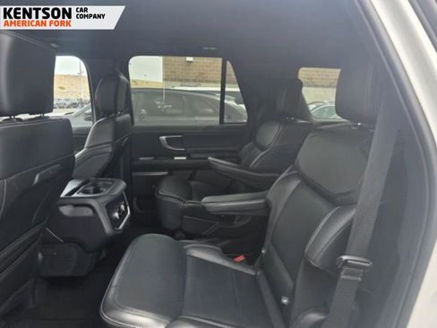 Used 2025 Ford Expedition Platinum w/ Stealth Appearance Package AWD/4WD image 6