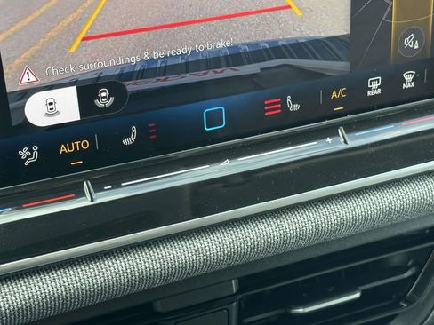 New 2025 Volkswagen Tiguan S AWD/4WD image 20