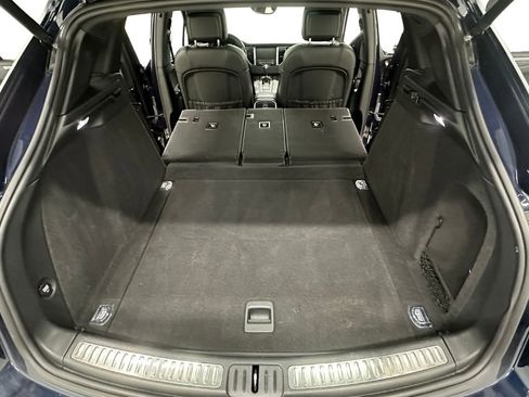 Used 2018 Porsche Macan image 16