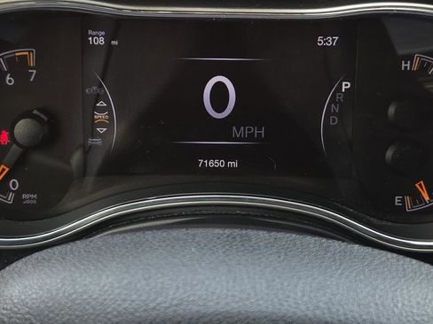 Used 2018 Jeep Grand Cherokee Altitude RWD image 21