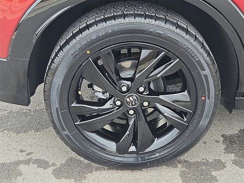 Used 2024 Buick Encore GX Sport Touring image 7