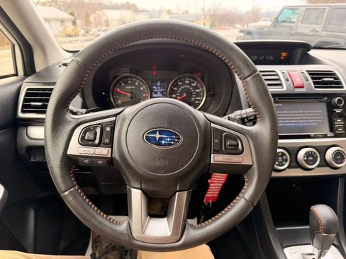 Used 2016 Subaru Crosstrek 2.0i Premium w/ Moonroof Package AWD/4WD image 11