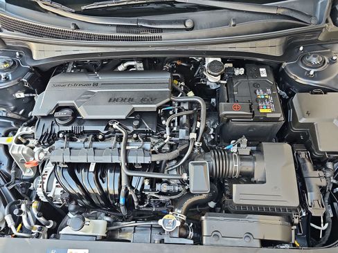 Used 2023 Hyundai Elantra SEL w/ Convenience Package FWD image 13
