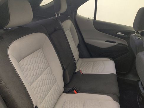 Used 2019 Chevrolet Equinox LS w/ LS Convenience Package FWD image 19