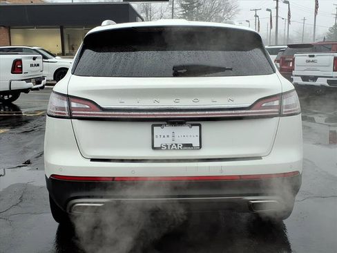 Certified 2022 Lincoln Nautilus Reserve image 6