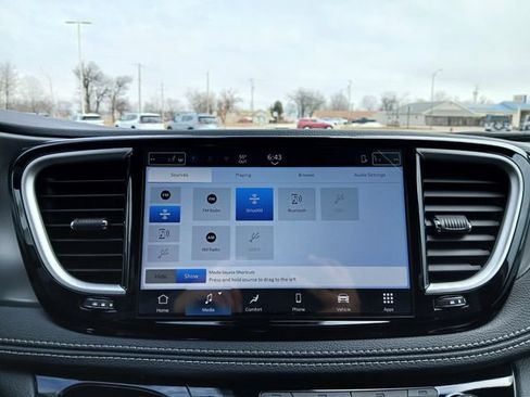 New 2026 Chrysler Pacifica Select w/ S Appearance Package AWD/4WD image 21