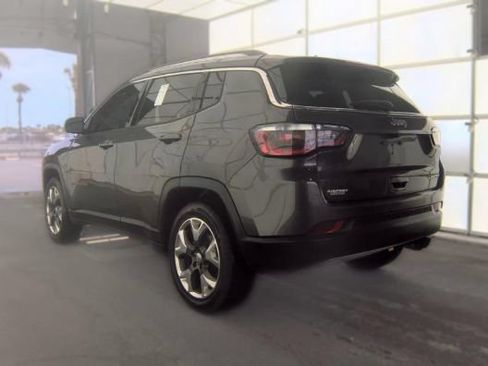 Used 2018 Jeep Compass Limited w/ Navigation Group FWD image 2