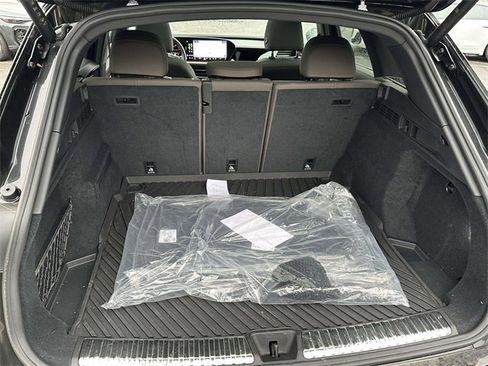 Certified 2025 Audi Q5 2.0T Premium Plus w/ Premium Plus image 13