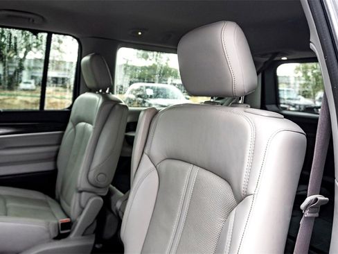 Used 2022 Jeep Wagoneer Series III w/ Convenience Group I image 26