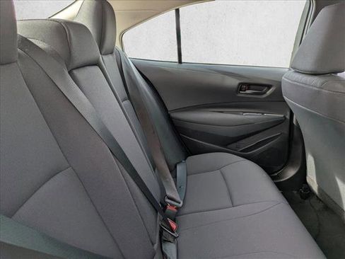 Certified 2025 Toyota Corolla LE image 18