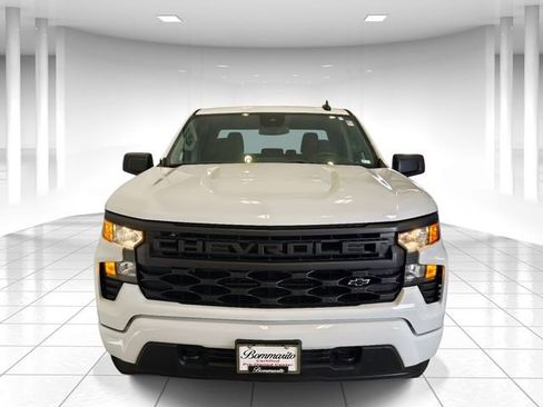 Used 2024 Chevrolet Silverado 1500 Custom w/ Dark Appearance Package image 5