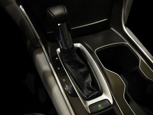 Used 2018 Honda Accord LX image 25