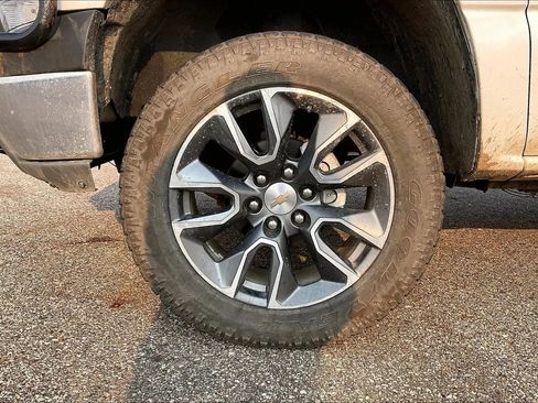 Used 2004 Chevrolet Tahoe LS w/ Skid Plate Package, Off Road AWD/4WD image 7