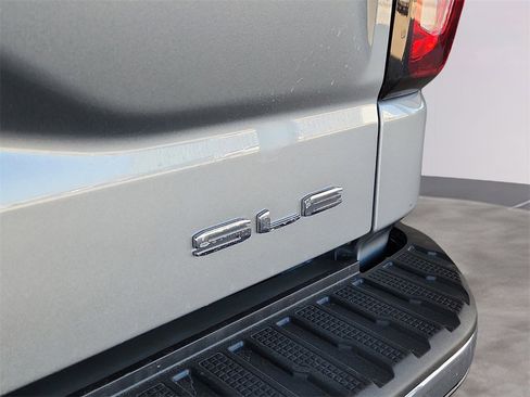New 2026 GMC Sierra 1500 SLE image 11