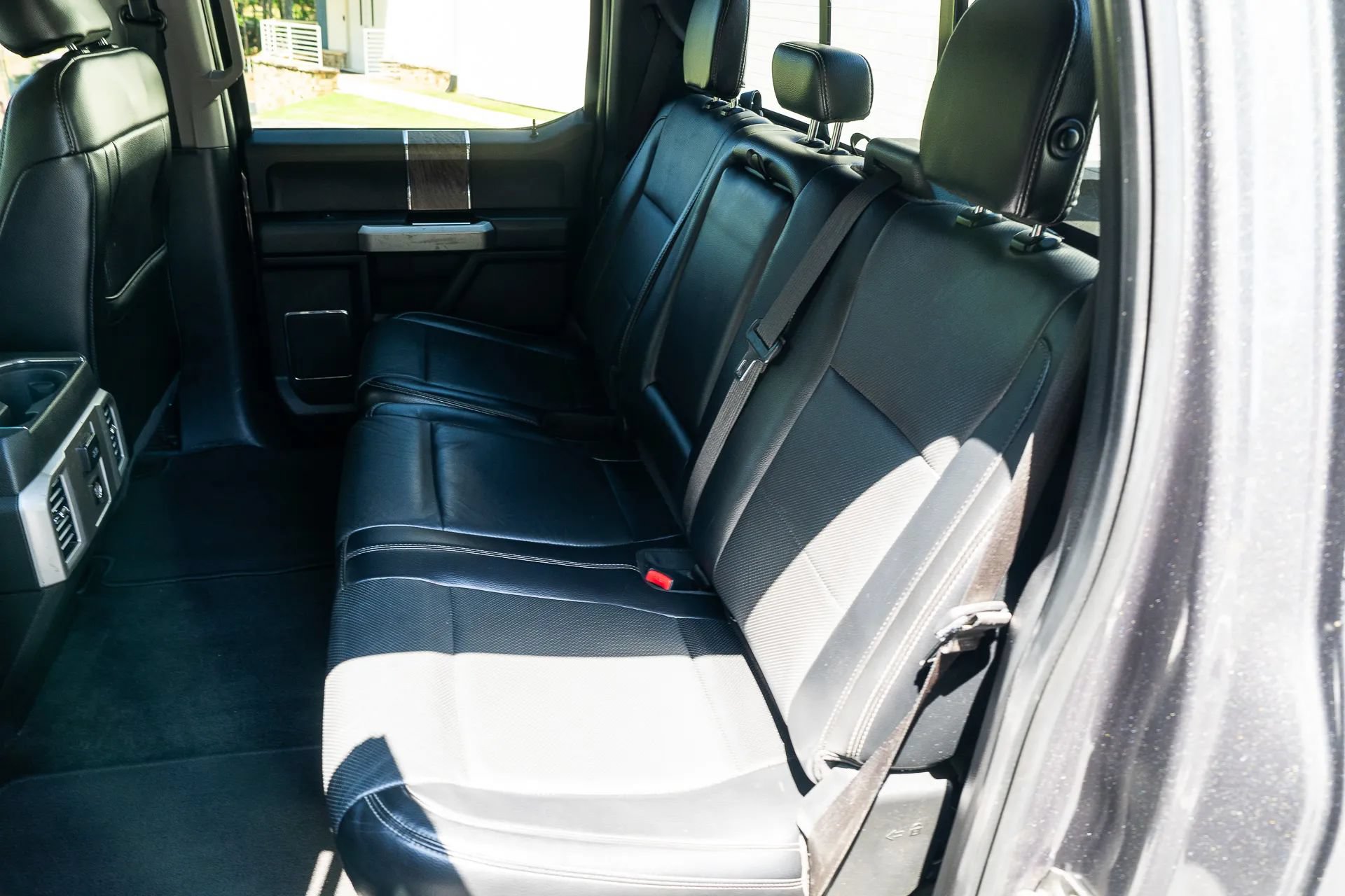 Used 2017 Ford F350 Lariat w/ Lariat Ultimate Package AWD/4WD image 30