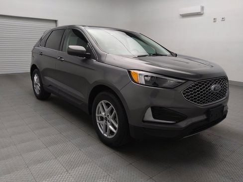 Used 2024 Ford Edge SEL image 13