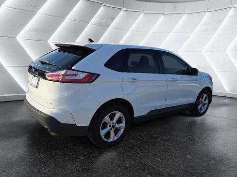 Used 2020 Ford Edge SE image 5