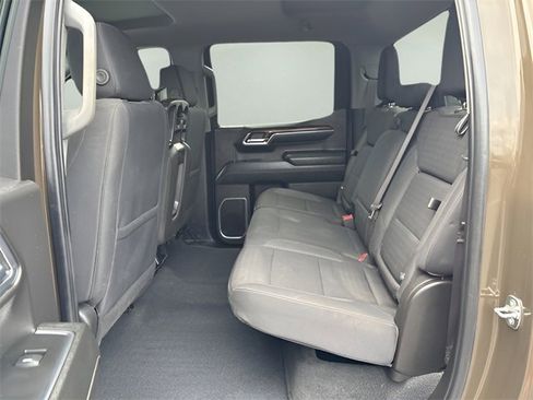 Used 2024 GMC Sierra 1500 Elevation image 17